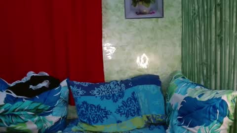 Snapshot of feminine_tsx chatting on December 23, 2:56 am feminine_tsx online show from December 23, 2:56 am