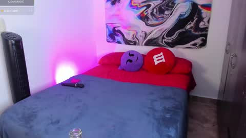Snapshot of fenrir_flirt chatting on March 1, 11:37 pm Fenrir Flirt online show from March 1, 11:37 pm
