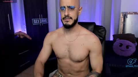 Snapshot of fenrir_flirt chatting on September 11, 12:45 am Fenrir Flirt online show from September 11, 12:45 am