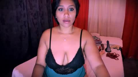 Snapshot of fernanda_l chatting on February 6, 4:25 pm fernanda online show from February 6, 4:25 pm