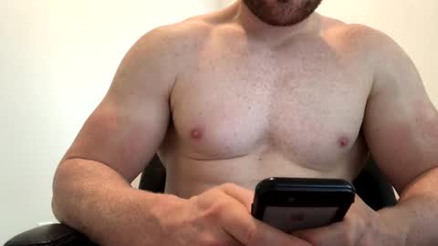 fitnudeguyxxx online show from December 10, 5:22 pm