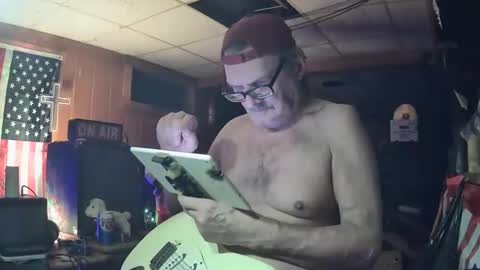 flamingfartguy online show from December 31, 4:27 am