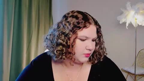 Snapshot of florenceanderson_ chatting on September 18, 9:24 am florenceanderson_ online show from September 18, 9:24 am