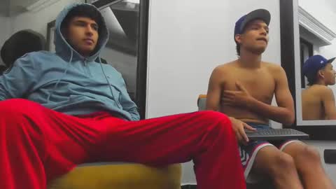 foot_master777 online show from March 3, 2:47 am