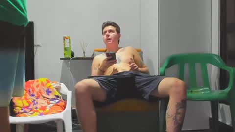 foot_master777 online show from February 25, 12:47 am