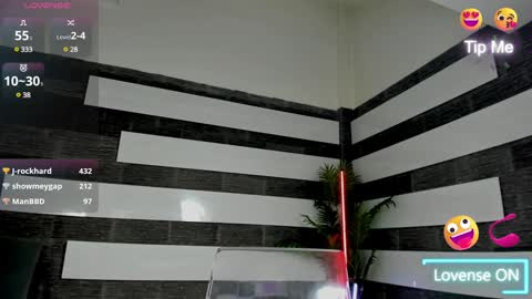 Snapshot of foxx_girl chatting on January 15, 8:30 am ERIKA online show from January 15, 8:30 am