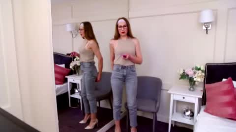 Snapshot of foxy_ramona chatting on February 16, 4:21 pm Ana online show from February 16, 4:21 pm
