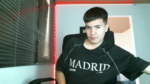 franccesco_699 online show from March 3, 2:39 pm