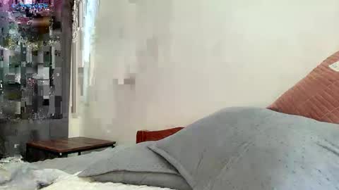 Snapshot of francine_moore chatting on September 11, 2:02 am Francine online show from September 11, 2:02 am