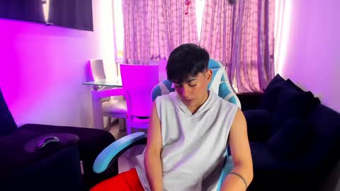 Snapshot of franco_rizzo01 chatting on February 5, 9:40 pm frank online show from February 5, 9:40 pm