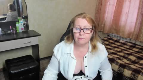 FrauMartha online show from February 15, 1:16 pm