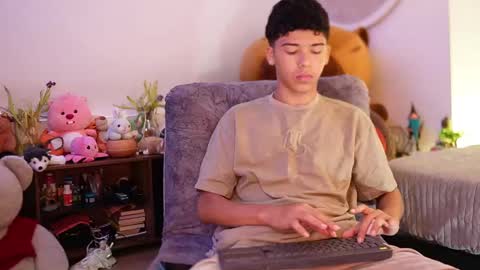 Juan  give it a thumbs up please its important online show from September 18, 11:58 am