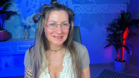 Frida Tander online show from February 3, 12:14 pm