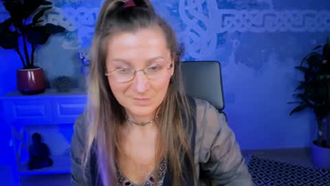 Frida Tander online show from February 1, 12:15 pm
