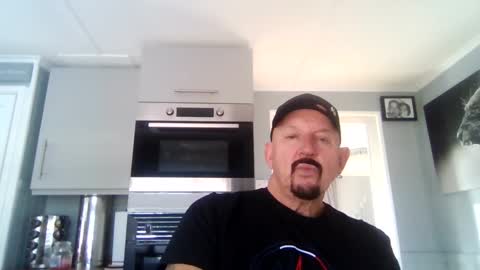 Snapshot of friskyneedsum chatting on February 18, 2:38 pm bob online show from February 18, 2:38 pm