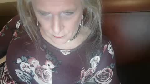 Snapshot of funtimetgirl chatting on February 28, 10:30 am Jessie Love online show from February 28, 10:30 am