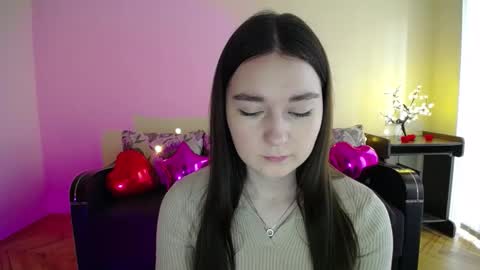 Snapshot of gabby_di chatting on February 25, 9:09 am Jaklin online show from February 25, 9:09 am
