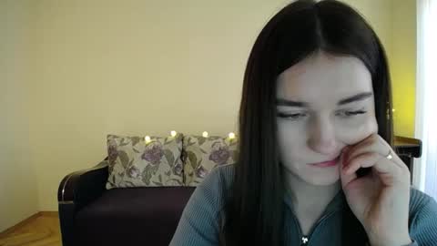Snapshot of gabby_di chatting on January 31, 12:29 pm Jaklin online show from January 31, 12:29 pm