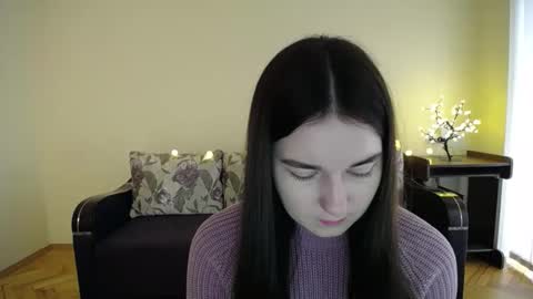 Snapshot of gabby_di chatting on January 23, 8:36 am Jaklin online show from January 23, 8:36 am