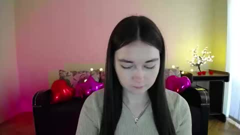 Snapshot of gabby_di chatting on March 10, 12:38 pm Jaklin online show from March 10, 12:38 pm