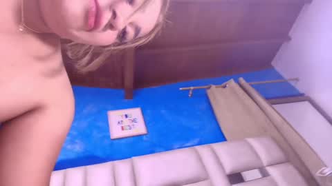 Snapshot of gabriela_leone chatting on February 3, 7:31 pm gabriela online show from February 3, 7:31 pm