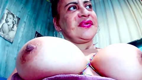 Snapshot of gabriela_sexy chatting on March 10, 5:50 pm Gabriella Lopez online show from March 10, 5:50 pm