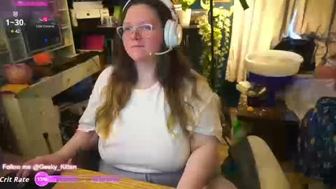 Snapshot of geeky_kitten chatting on September 11, 2:40 pm Geeky Kitten Leina - online show from September 11, 2:40 pm