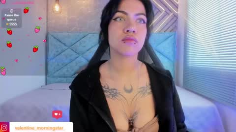 Gia online show from December 22, 3:22 pm
