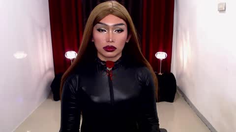 Gia X online show from December 17, 6:45 am