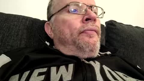 giddyup222222 online show from March 10, 11:12 am