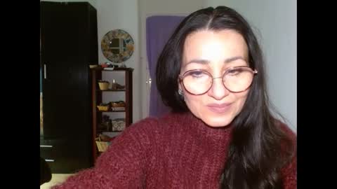 GinaONeon online show from January 7, 8:21 pm