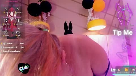 Girl Amada online show from February 7, 8:55 am