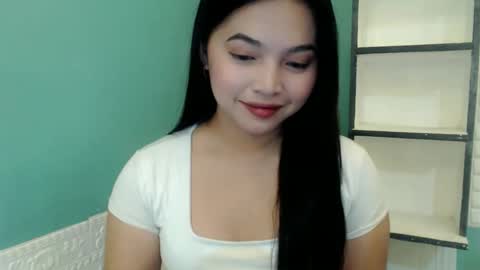 Snapshot of girlthatuneedxxx chatting on September 13, 4:42 pm Rhaine online show from September 13, 4:42 pm