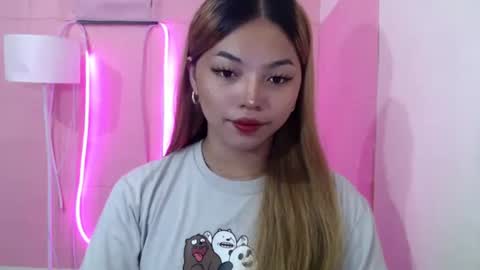 Snapshot of girlthatuneedxxx chatting on March 2, 1:37 am Rhaine online show from March 2, 1:37 am