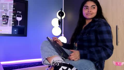 Snapshot of giselamaru chatting on February 18, 2:59 pm online show from February 18, 2:59 pm