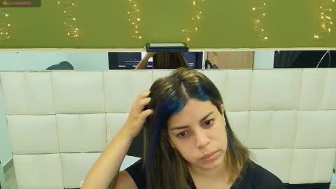 Snapshot of gisell_gomez chatting on September 18, 12:09 pm Gisell online show from September 18, 12:09 pm