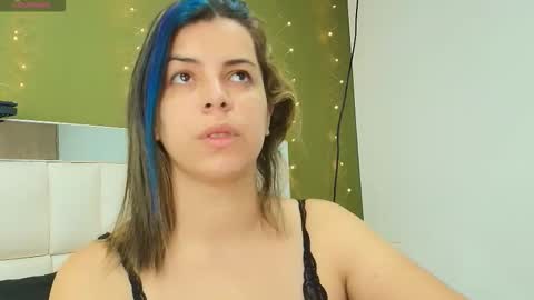 Snapshot of gisell_gomez chatting on September 20, 12:52 pm Gisell online show from September 20, 12:52 pm