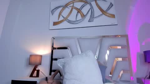 Snapshot of giselle_joness1 chatting on January 13, 2:32 pm Giselle online show from January 13, 2:32 pm