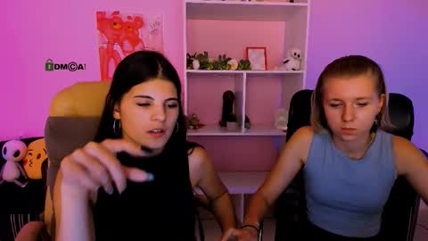Snapshot of gloria_bubble chatting on September 15, 8:38 am your dream online show from September 15, 8:38 am