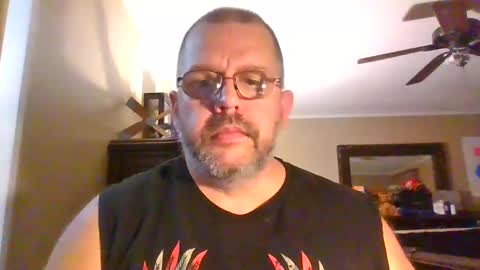 Snapshot of gobey33 chatting on September 12, 12:56 am IDKIDCIDGAF online show from September 12, 12:56 am