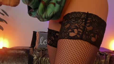 Snapshot of goddes_helena chatting on December 2, 2:24 am Elena online show from December 2, 2:24 am