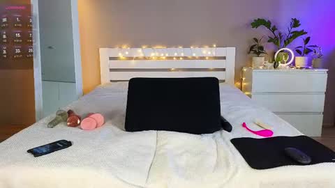 Snapshot of goddessstanya chatting on February 20, 12:04 pm Tatiana read my bio please i have new hot photo and video online show from February 20, 12:04 pm