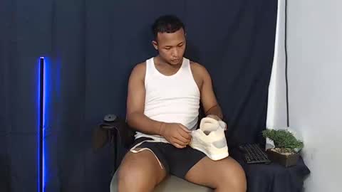 Snapshot of goos_cum chatting on January 9, 8:24 am Goos online show from January 9, 8:24 am