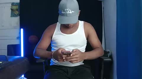 Snapshot of goos_cum chatting on February 7, 2:40 am Goos online show from February 7, 2:40 am