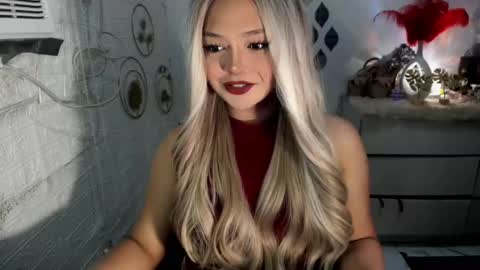 Snapshot of gorgeousamandarose chatting on February 15, 6:23 am Amanda rose online show from February 15, 6:23 am