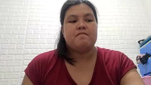 Snapshot of gorgeousselenaxx chatting on February 27, 2:14 am gorgeousselenaxx online show from February 27, 2:14 am