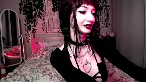 Snapshot of gothdesss chatting on December 24, 1:59 am online show from December 24, 1:59 am