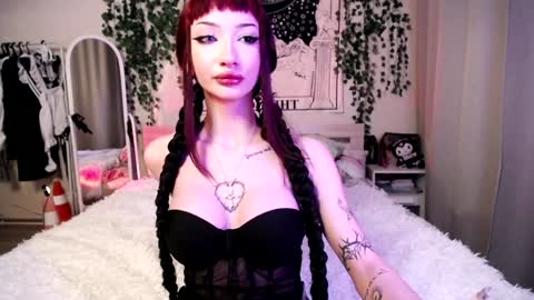 Snapshot of gothdesss chatting on January 24, 10:51 pm online show from January 24, 10:51 pm