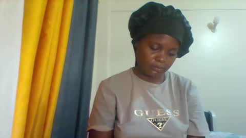 Snapshot of grannylover_ chatting on February 25, 2:36 am grannylover_ online show from February 25, 2:36 am