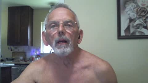 Snapshot of gulfcoast1952 chatting on January 15, 7:01 pm Roy online show from January 15, 7:01 pm